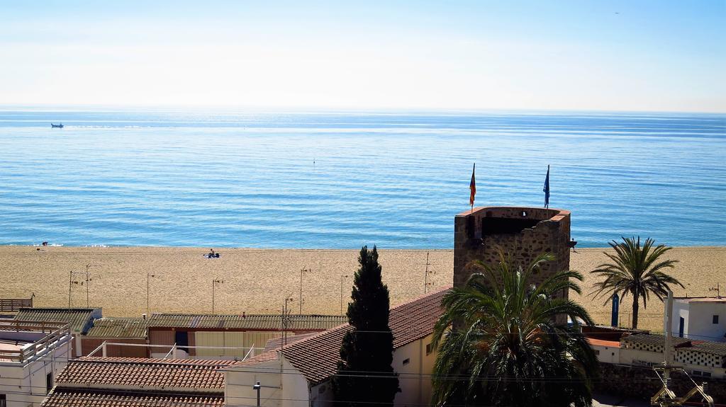 Bianca Seaview & Montgat